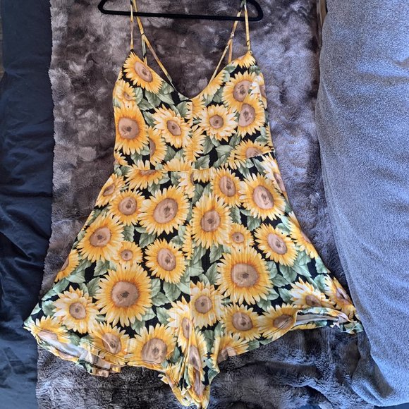 Forever 21 Pants - soft sunflower romper